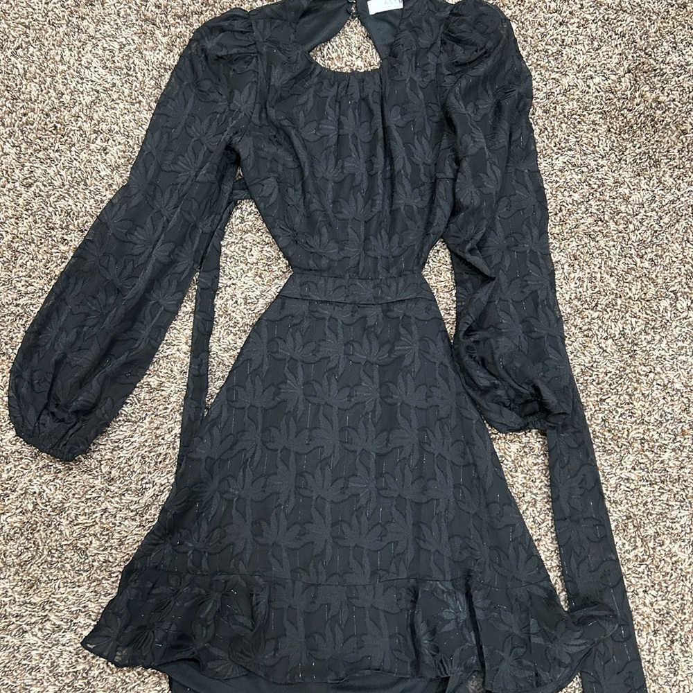 Astr Black Textured Long Sleeve Dress